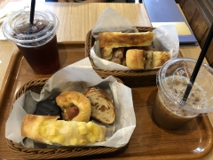 テーブルの上