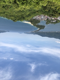 股のぞき