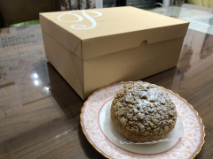 ピネードのシュークリーム